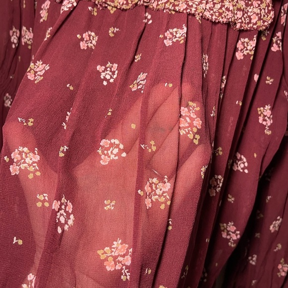 Joie Adrielle women’s Burgundy Floral embroidered 100% silk peasant Blouse L - Picture 8 of 8